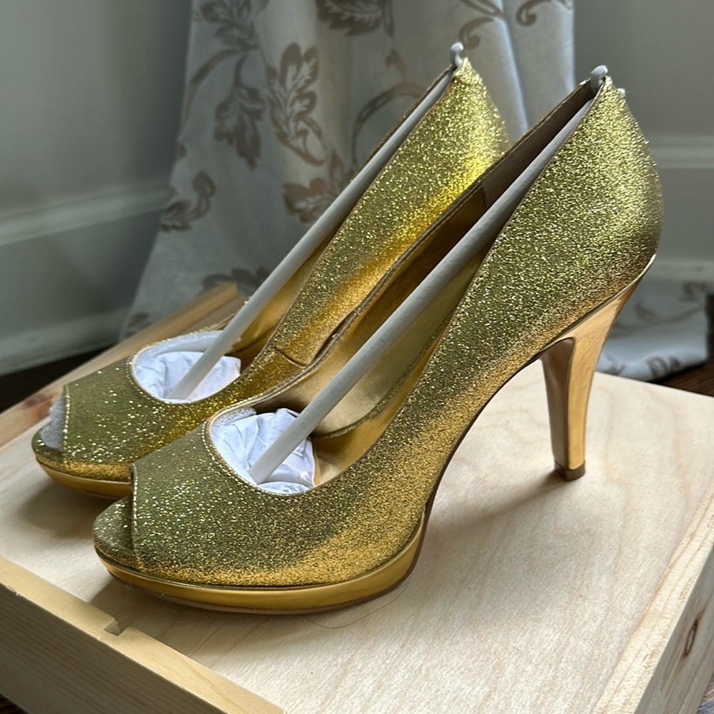 NEW Nine West Heels